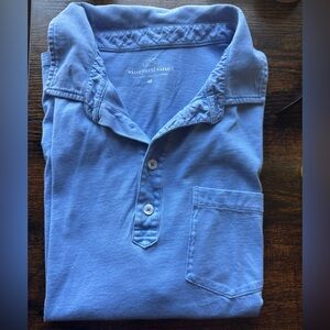 Vineyard Vines Light Blue Men’s Polo with Chest Pocket - weathered fabric style